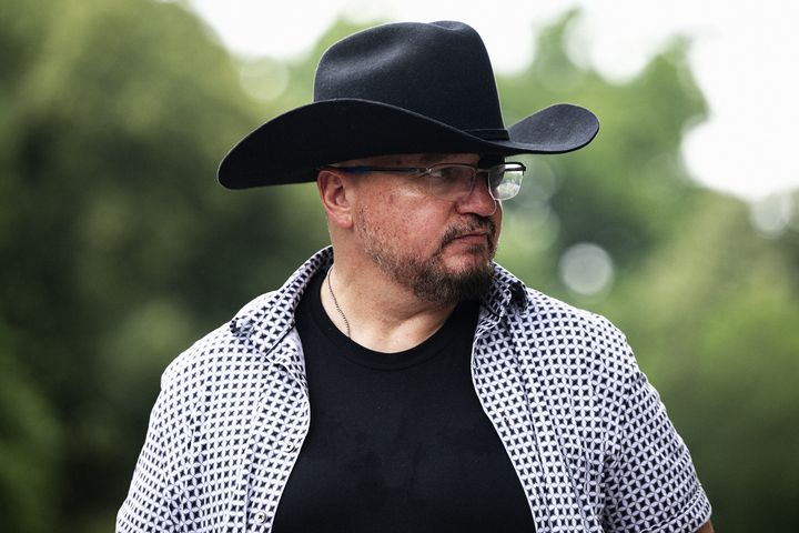 Stewart Rhodes Relaunched the Oath Keepers. Even Old Oath Keepers Don’t Care