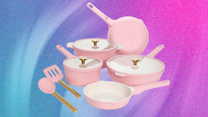 Reddit Is Suddenly Obsessed With Paris Hilton Cookware